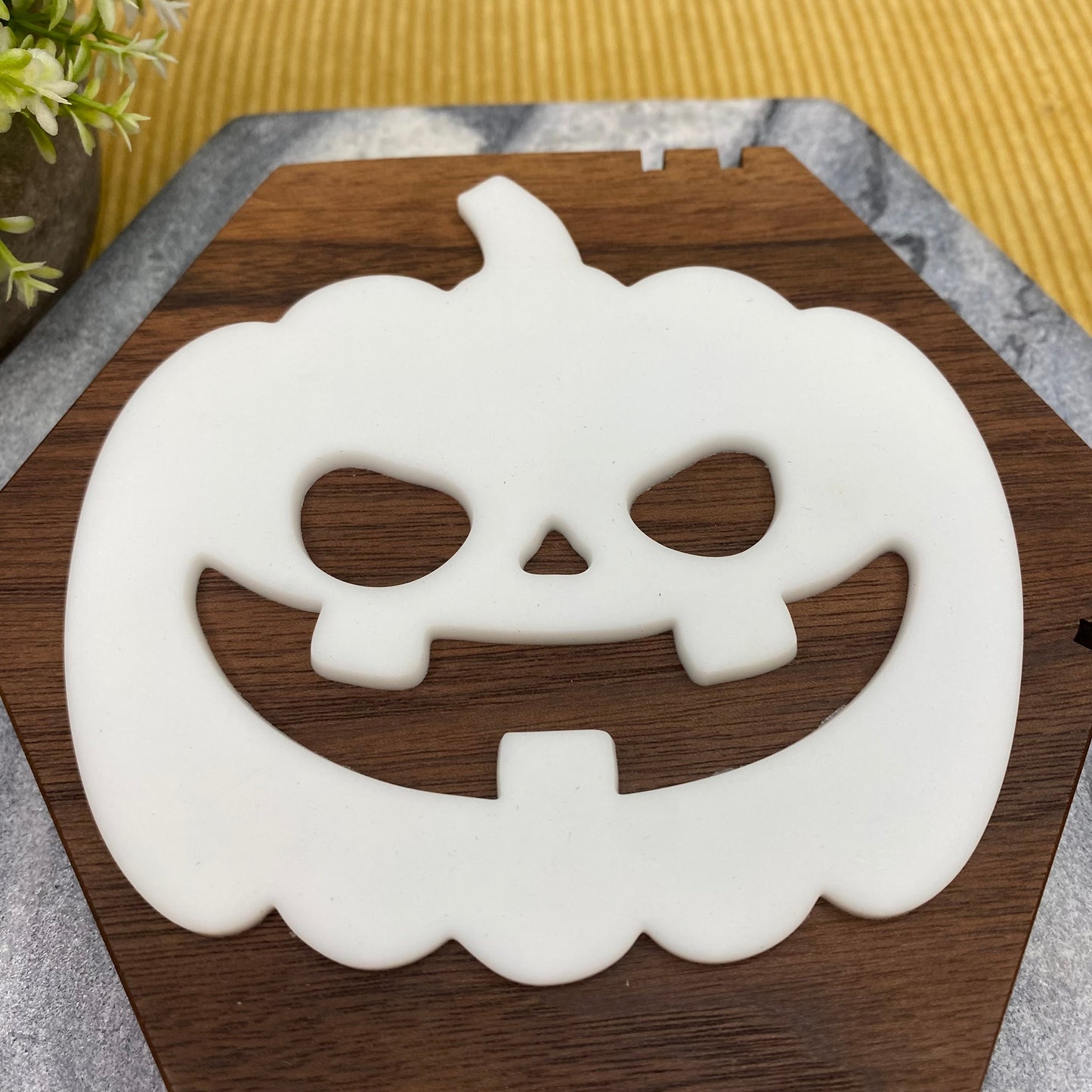 Coaster - Silicone - Glow In The Dark White Pumpkin Halloween